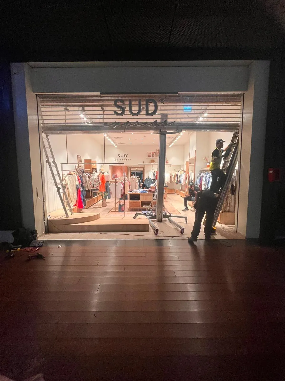 Installation et pose de rideau métallique à Annecy