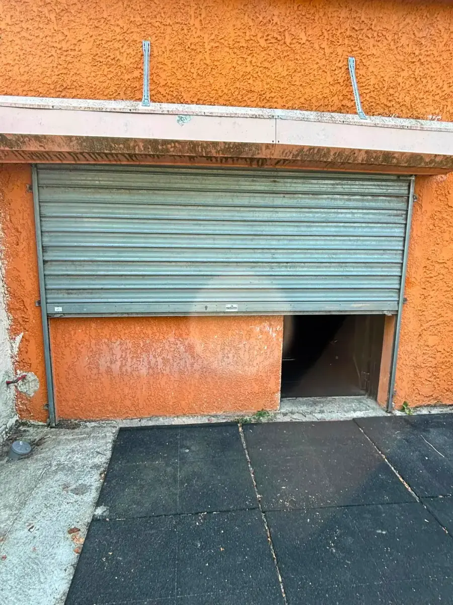 Installation et pose de rideau métallique à Annecy